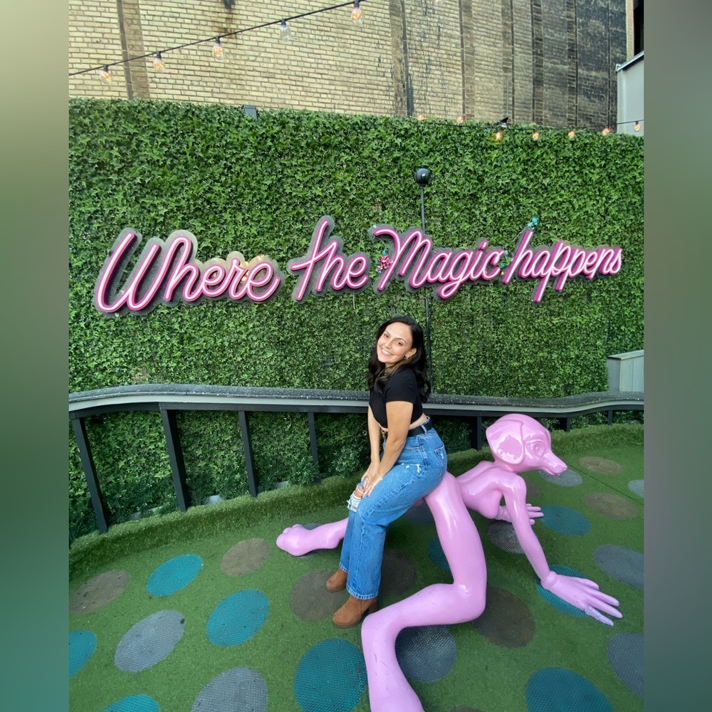 Hey!!! I’m Em! 🥰 - Picture 8 of 10